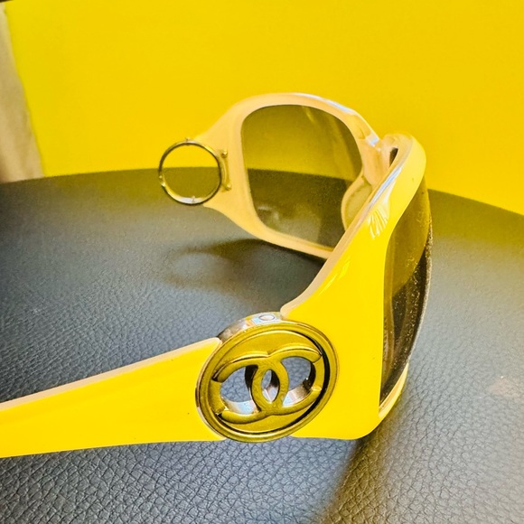 White Vintage Chanel Sunglasses - Picture 9 of 11